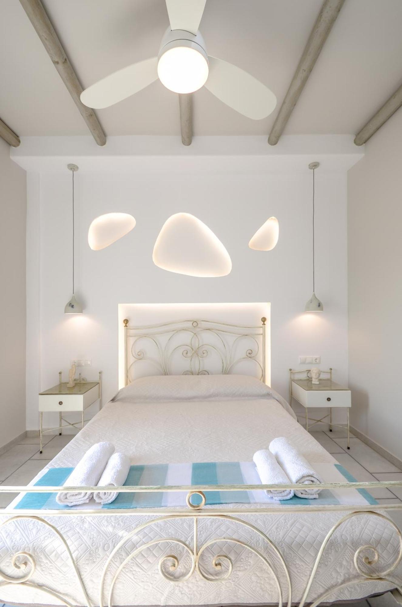 Sofi Pension Naxos City Exterior photo